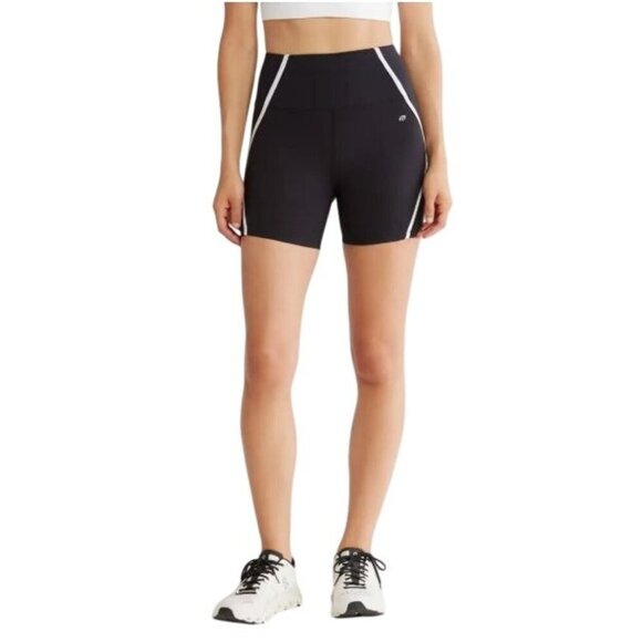 MARIKA Womens Black MId Rise Dynah Performance Biker Shorts Sz M New - Picture 1 of 8